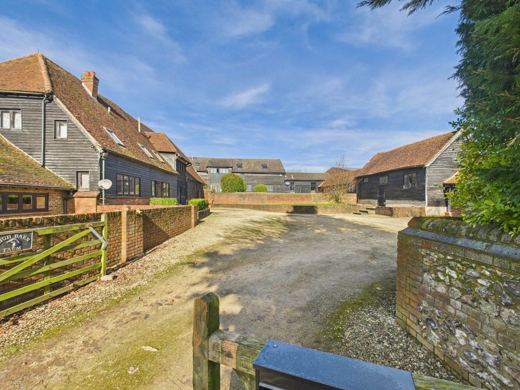 Property photo 1 of 61