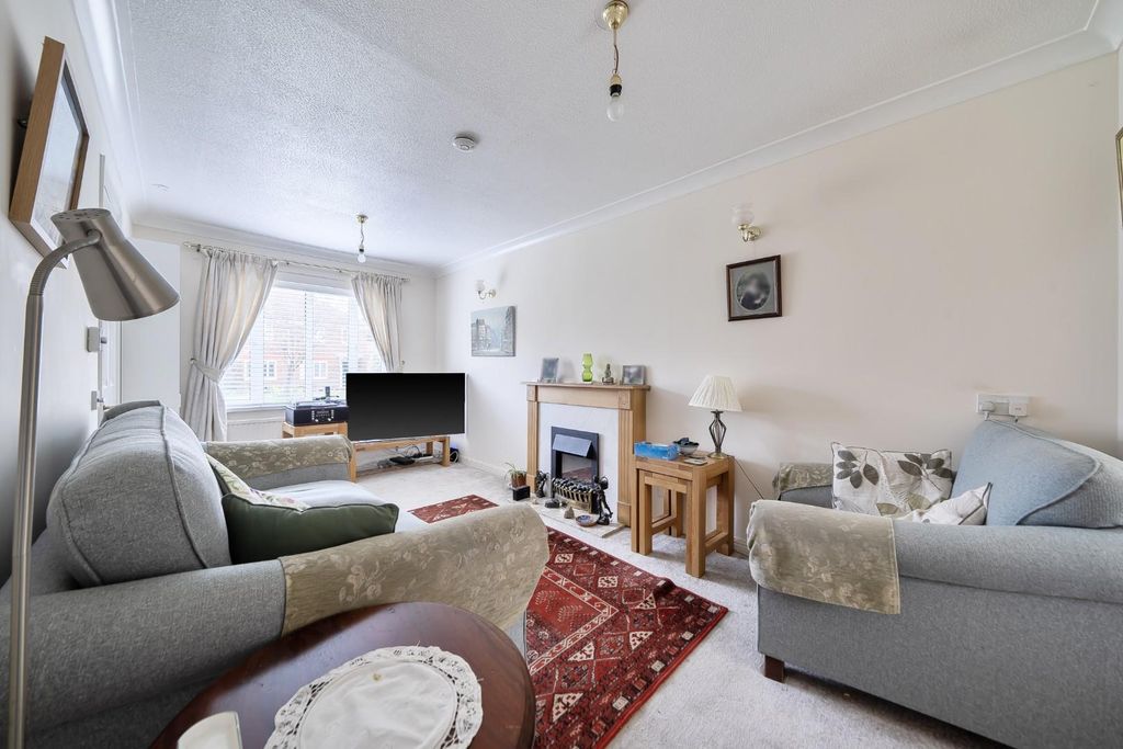 Property photo 2 of 20 1424789-16-69B05E6F3ba0E.Jpg