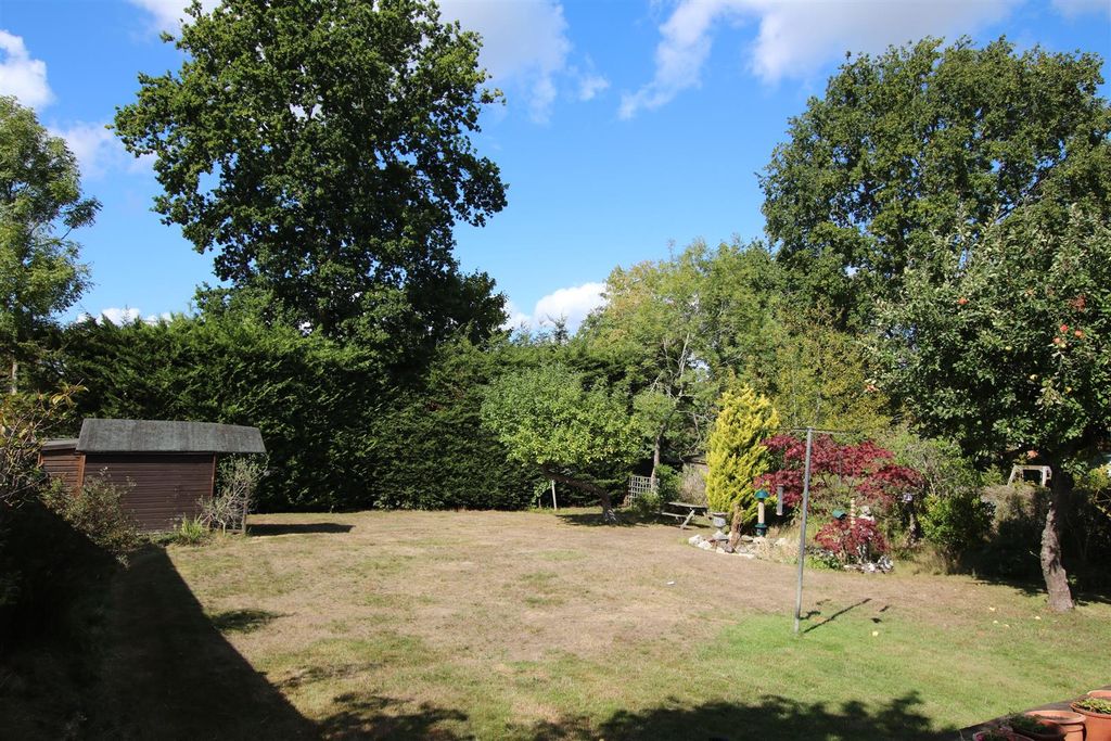 Property photo 2 of 14 Tm Gdn 1.Jpg