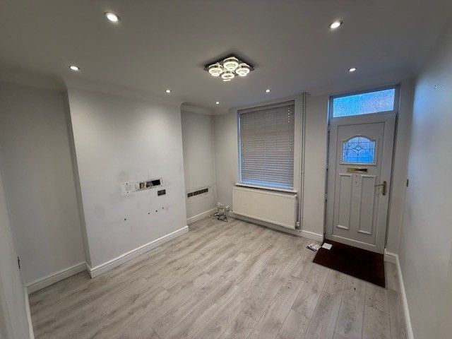 Property photo 3 of 11 Image