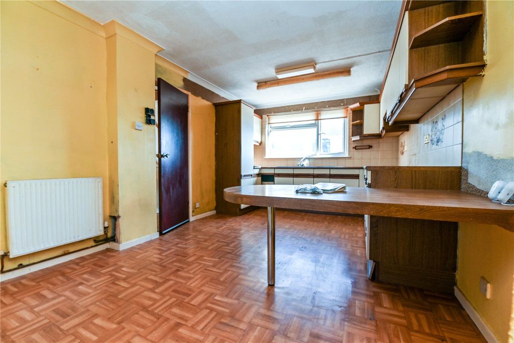 Property photo 2 of 15 Picture No. 04