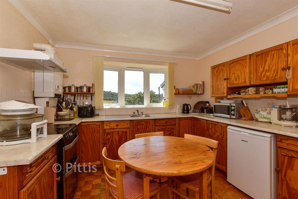 Property photo 1 of 14 Kitchen