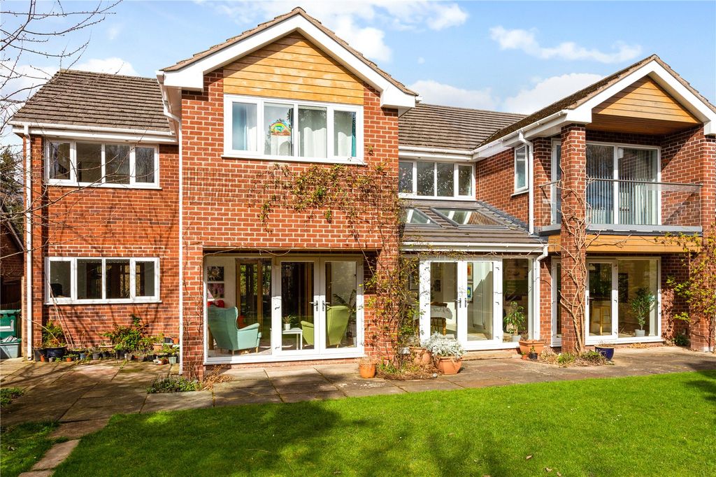 Property photo 1 of 13 House &amp; Garden