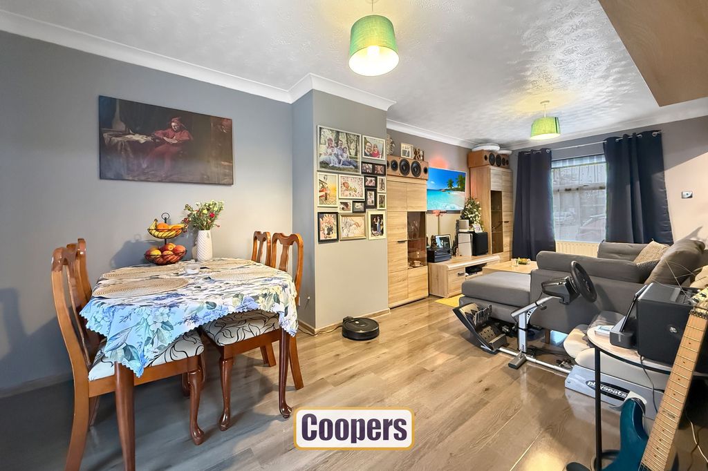 Property photo 3 of 14 Lounge/Dining Room