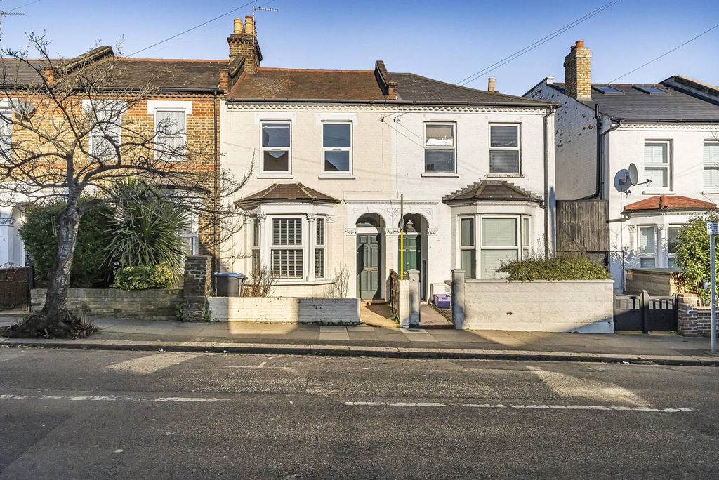 Property photo 1 of 10