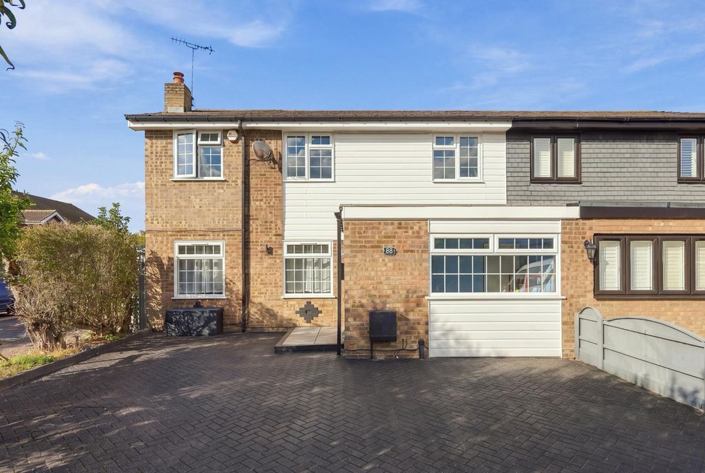 Property photo 1 of 31
