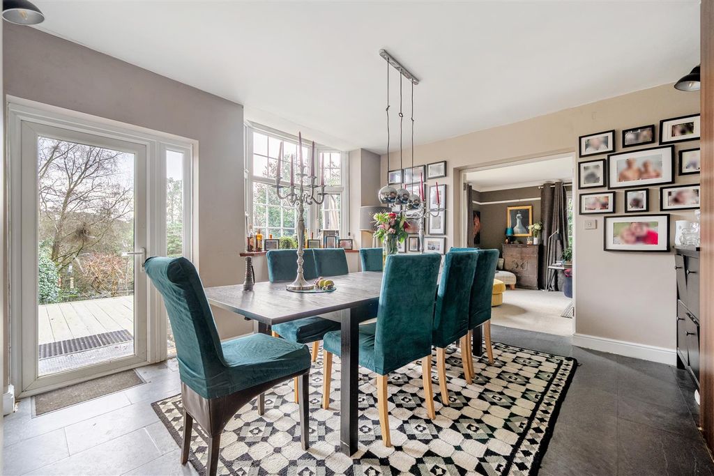 Property photo 3 of 14 Dining Room