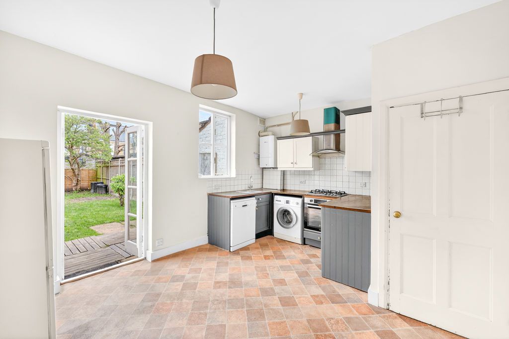 Property photo 3 of 22 Photo 16