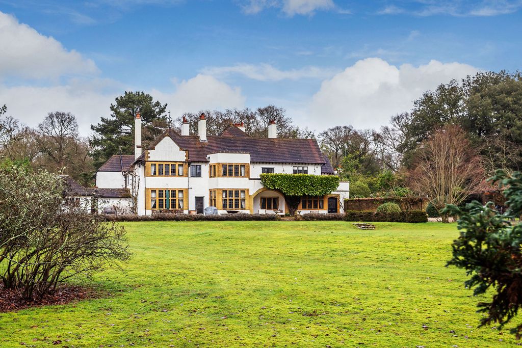 Property photo 1 of 27