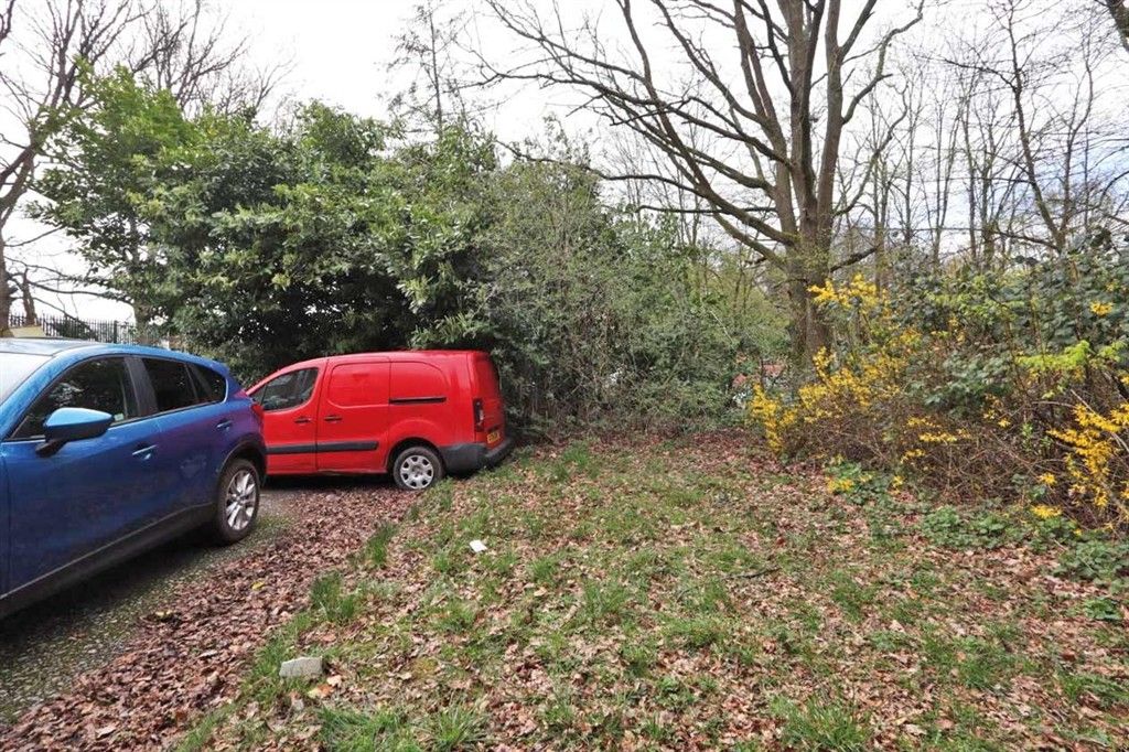 Property photo 3 of 4