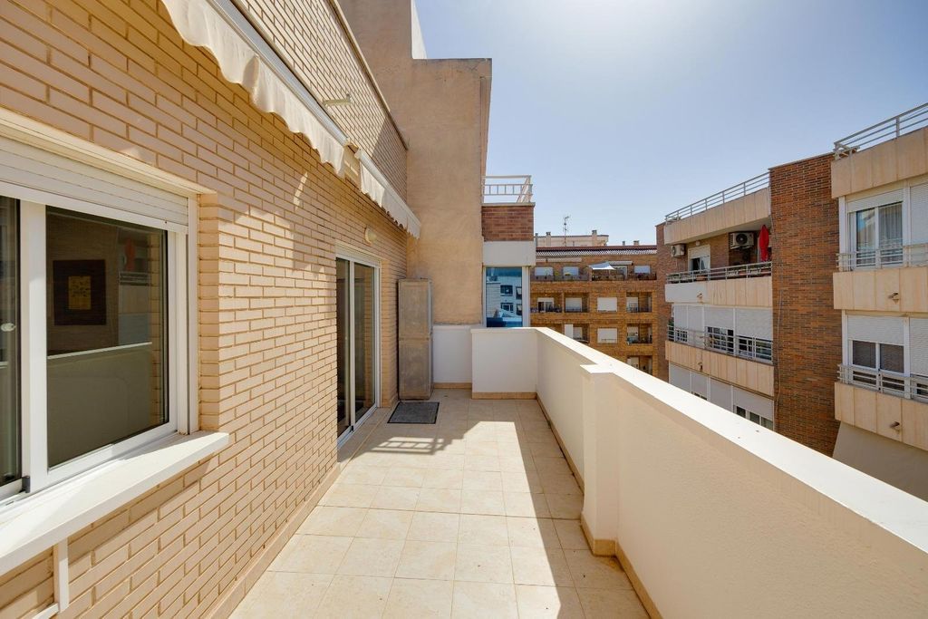 Property photo 1 of 50