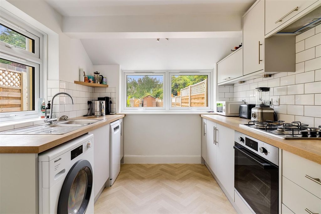 Property photo 3 of 18 Img (8).Jpg