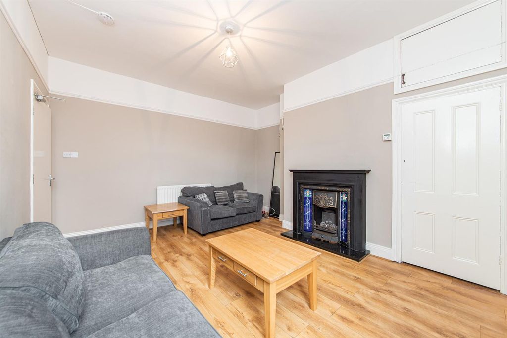 Property photo 3 of 13 Thumbnail.Jpeg