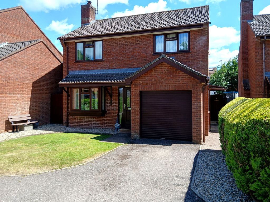 Property photo 1 of 27