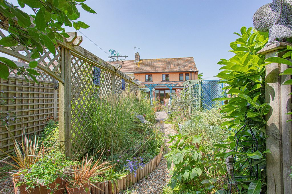 Property photo 3 of 24 Picture No. 17