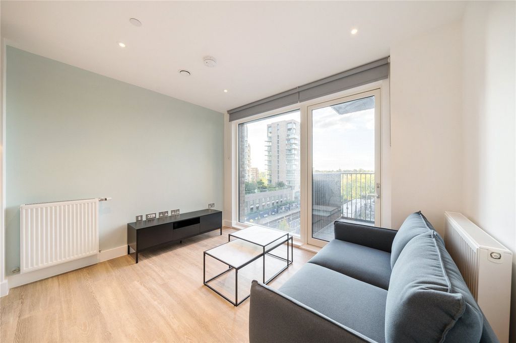 Property photo 2 of 18 Picture No. 14