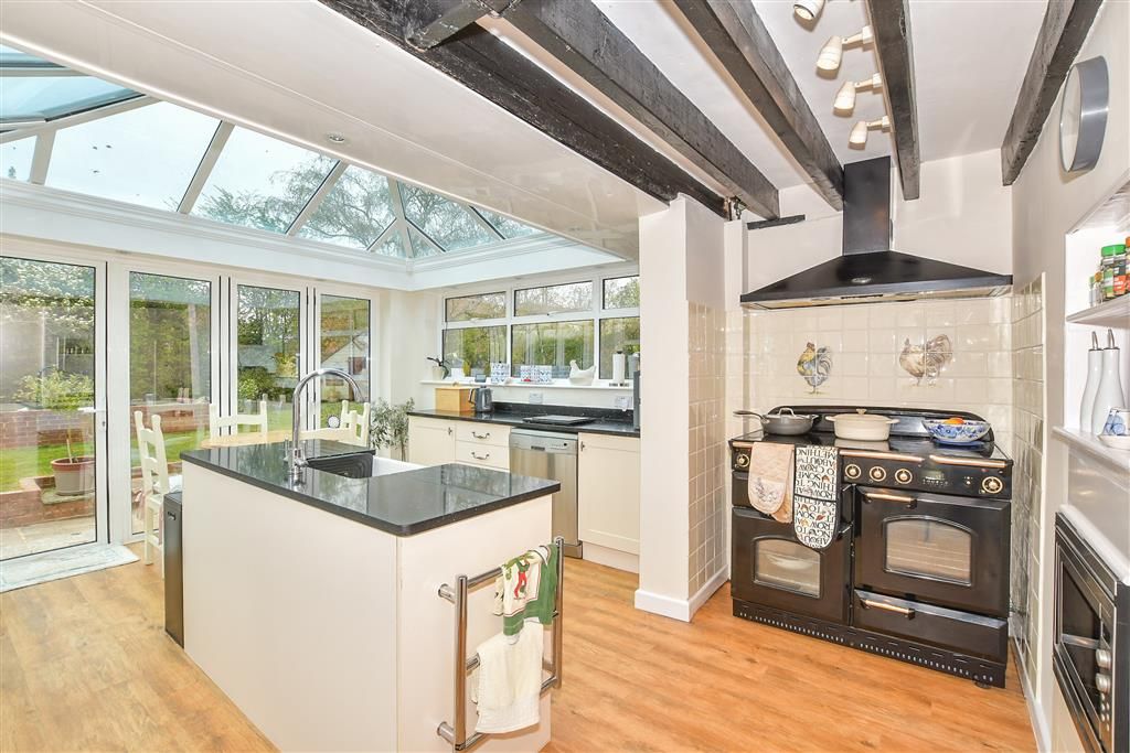 Property photo 3 of 15 Kitchen