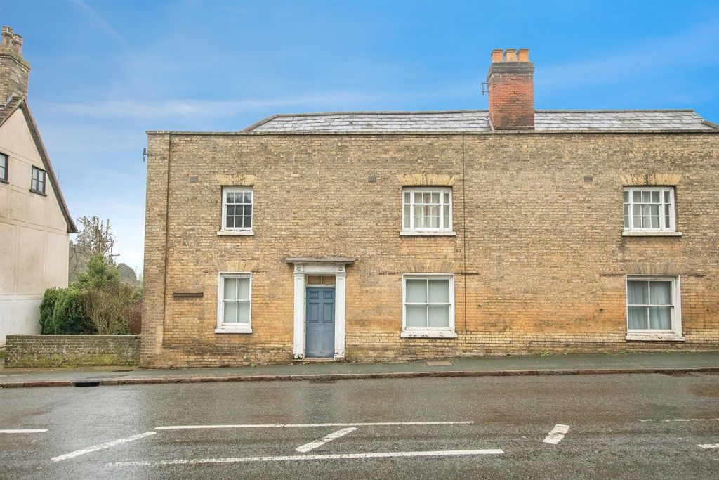 Property photo 1 of 12