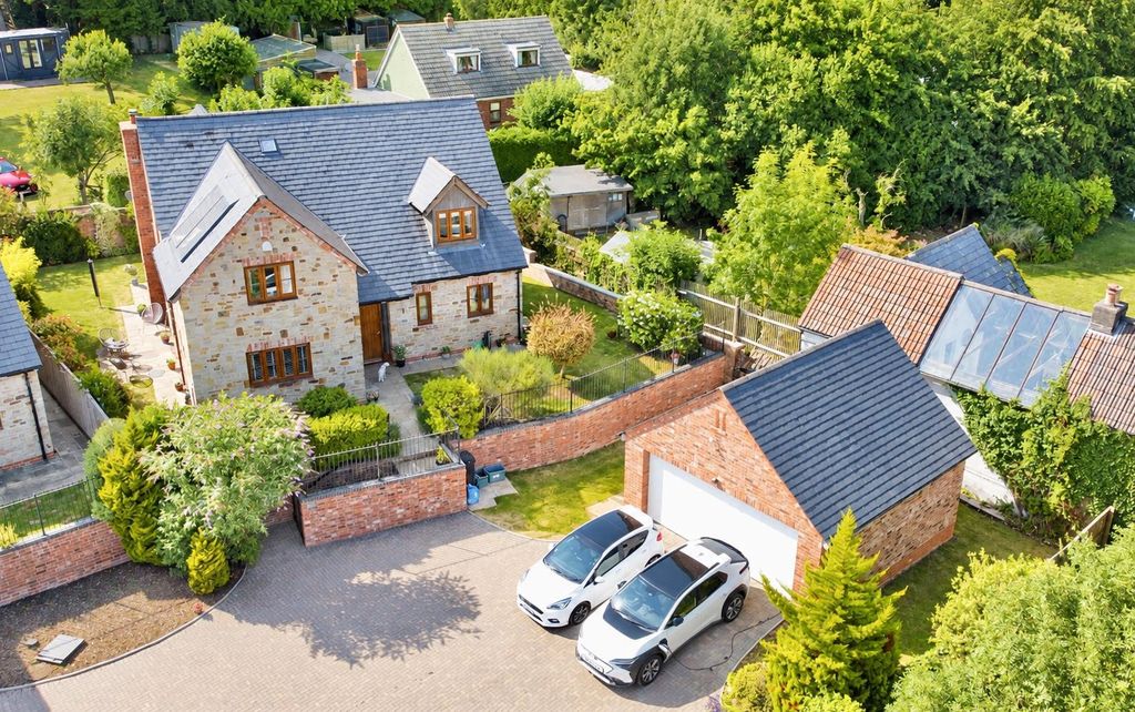 Property photo 1 of 46