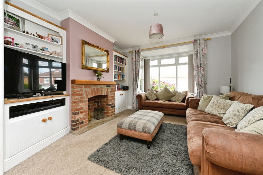 Property photo 3 of 16