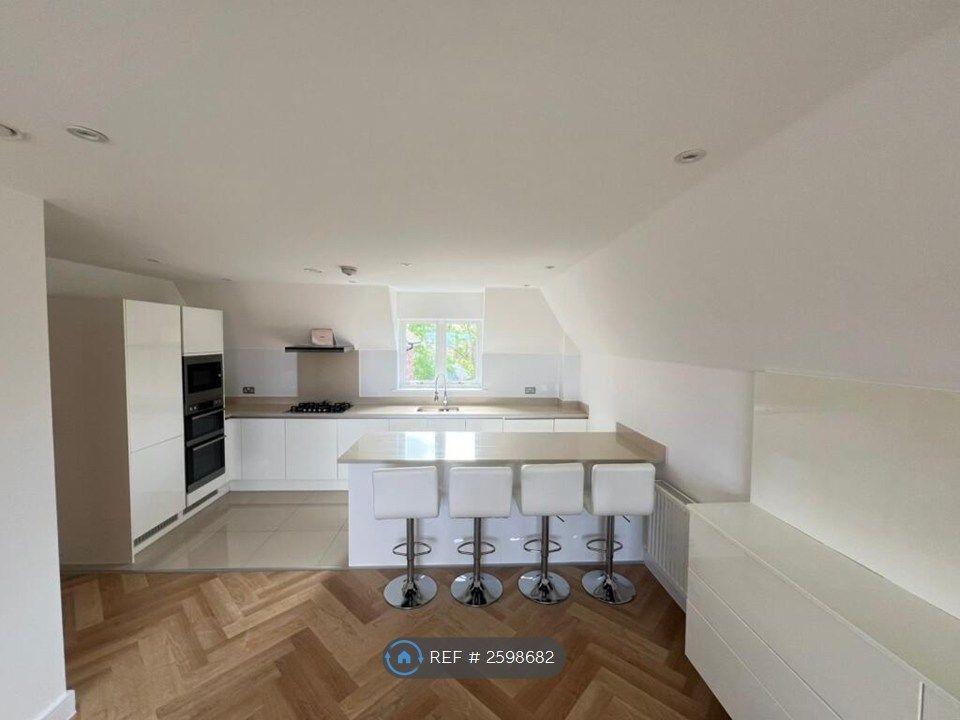 Property photo 3 of 14 Open Living (2)