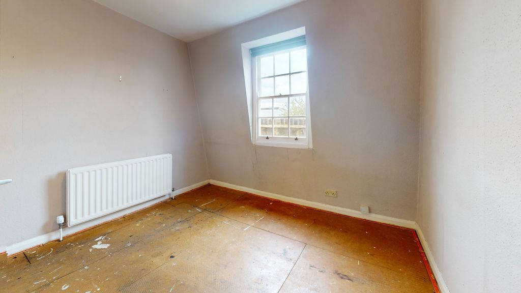 Property photo 2 of 10 Flat D, 220 Liverpool Road, Islington, London, N1 1Le