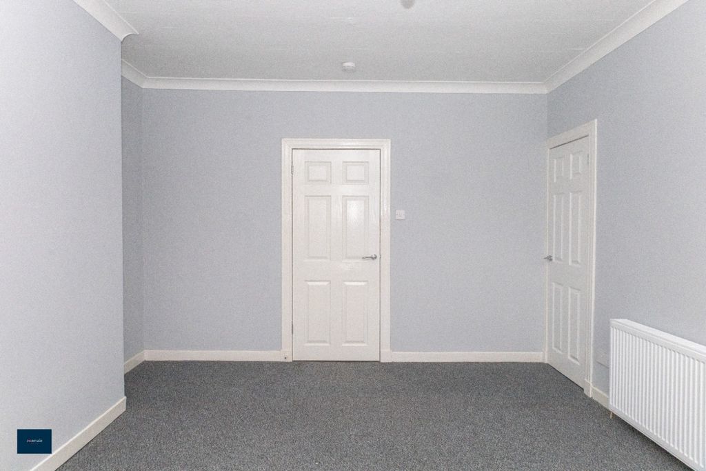 Property photo 3 of 12 Photo 3