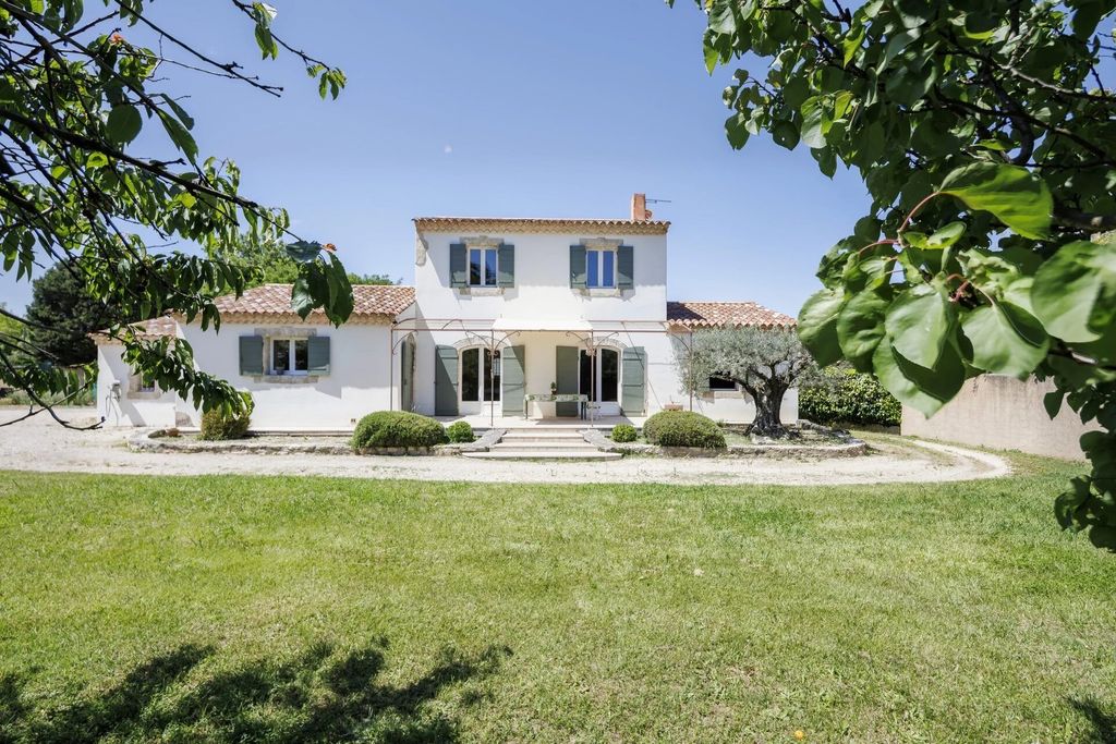 Property photo 1 of 28 Saint-Rémy-De-Provence - House Within Walking Distance To The Town Center - 147Sqm Of Living Space - Enclosed Garden 1,250Sqm² - 67Sqm Garage