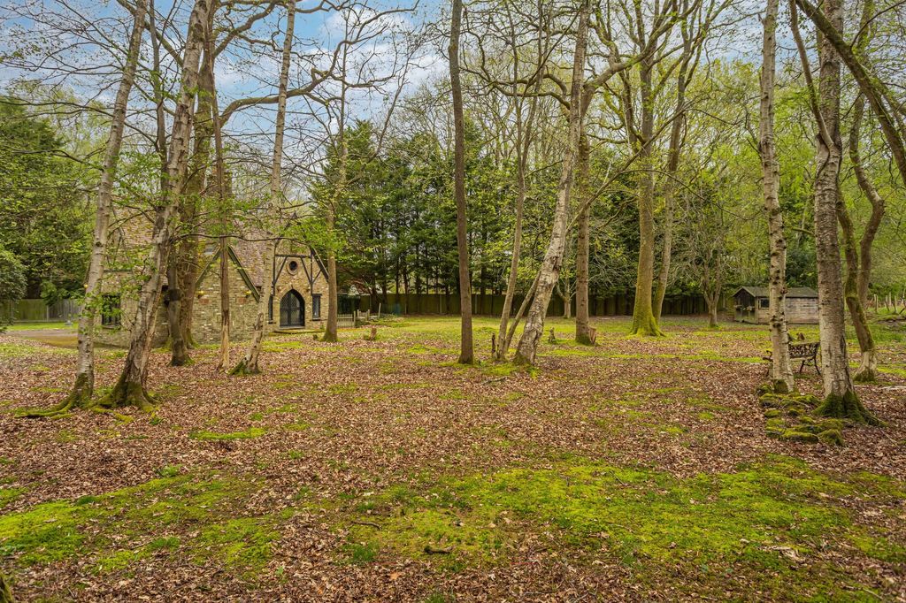 Additional image 16 of 2 bed detached house for saleBalcombe Road, Crawley RH10