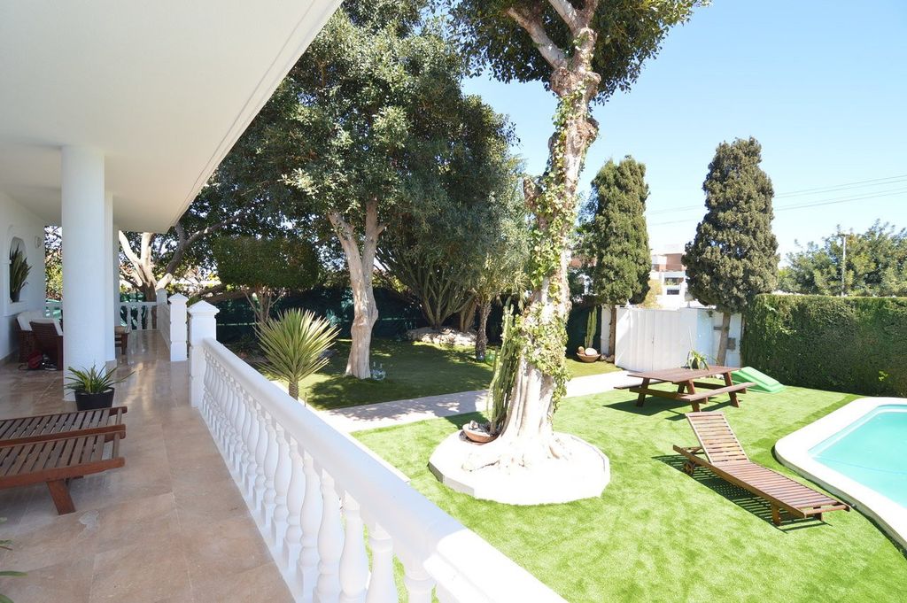 Property photo 3 of 33