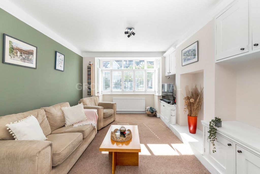 Property photo 2 of 15
