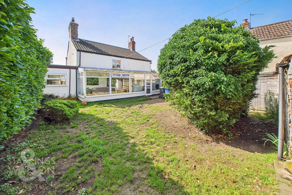 Property photo 1 of 27