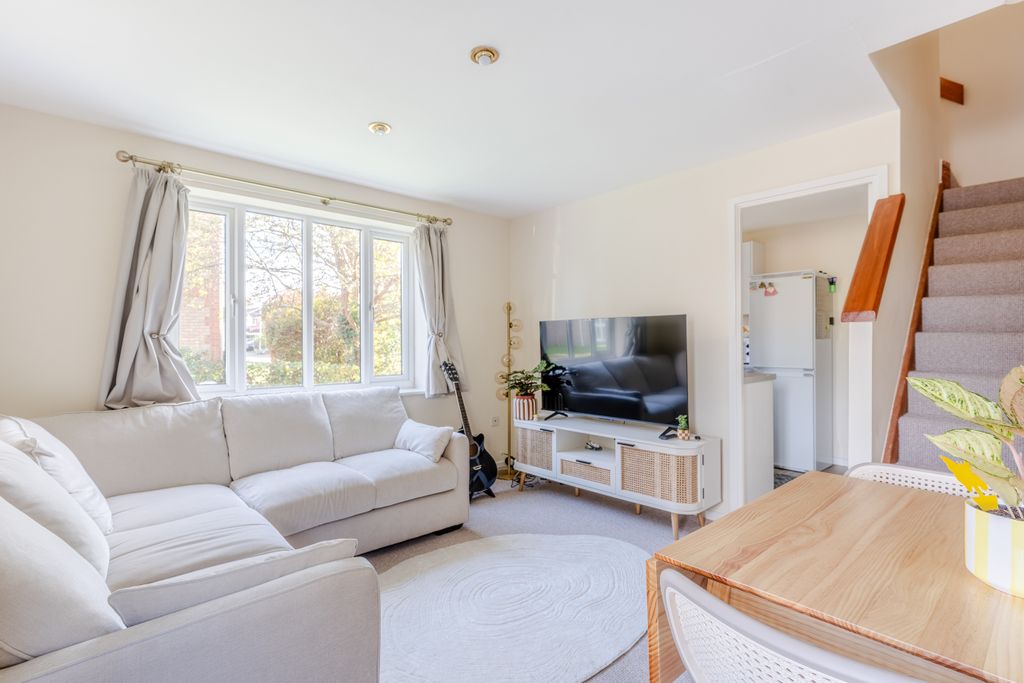 Property photo 1 of 9 A7408236-Hdr-2