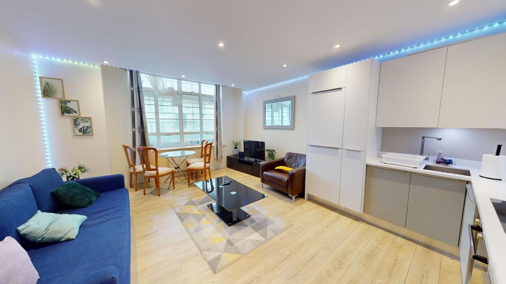Property photo 1 of 4