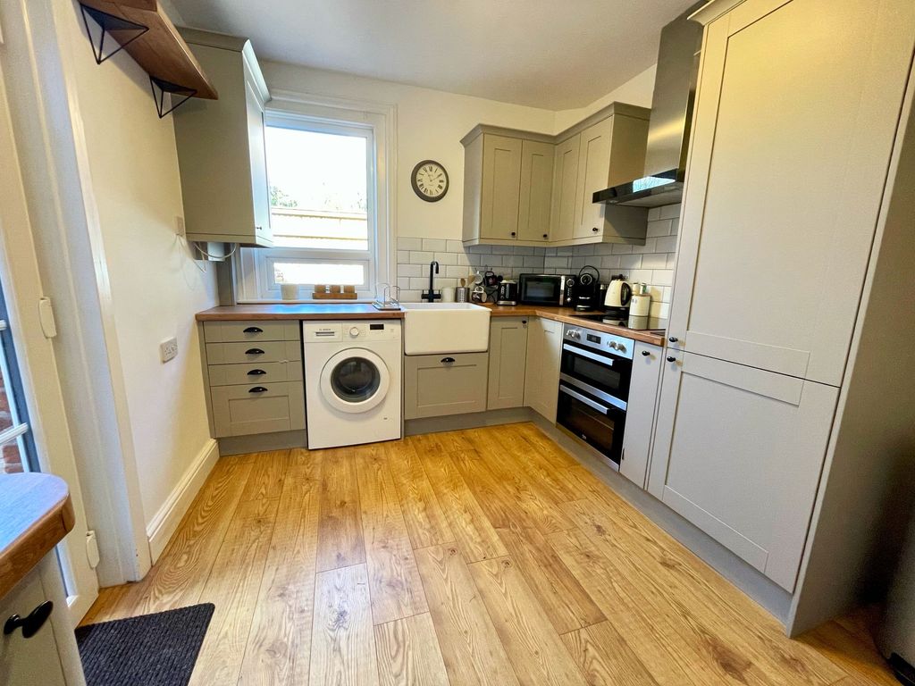 Property photo 3 of 22