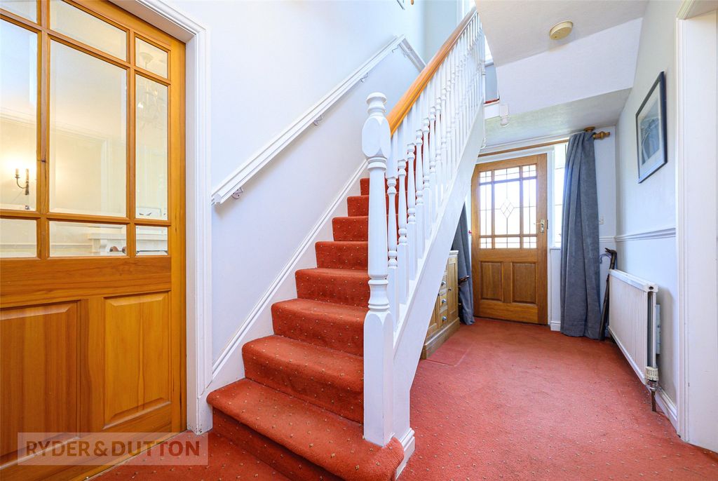 Property photo 3 of 29 Entrance Hallway