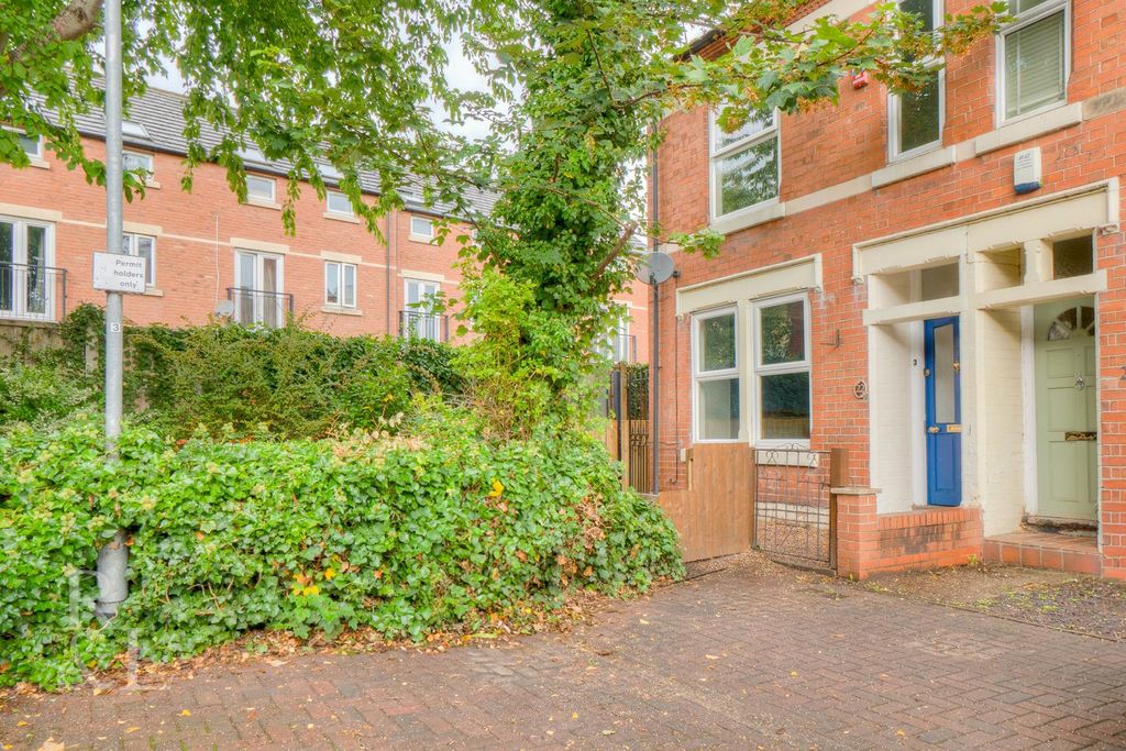 Property photo 1 of 20 Richmond  (3).Jpg