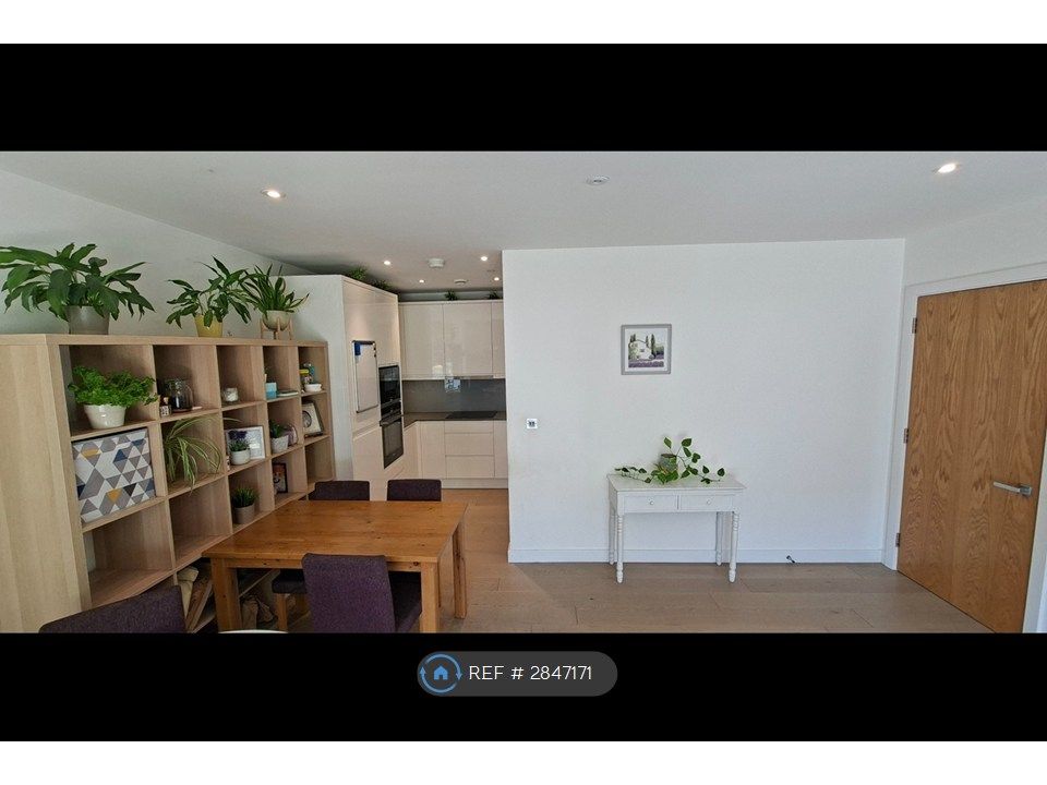 Property photo 3 of 28