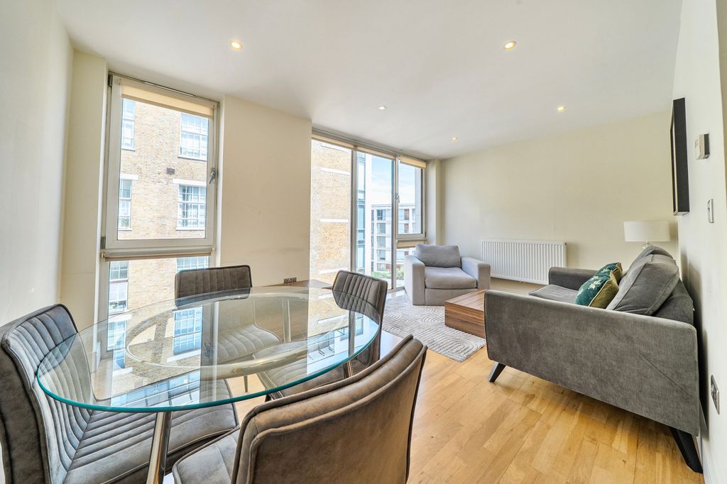Property photo 2 of 16