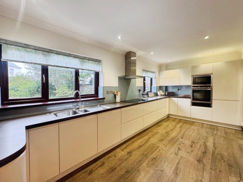 Additional image 15 of 6 bed detached house for saleLlys-Y-Dderwen, Llangennech, Llanelli, Carmarthenshire SA14