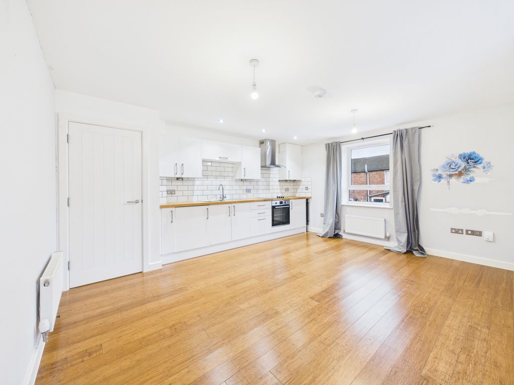 Property photo 3 of 14 Ruskin Road