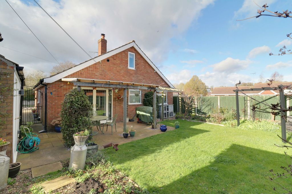 Property photo 2 of 22