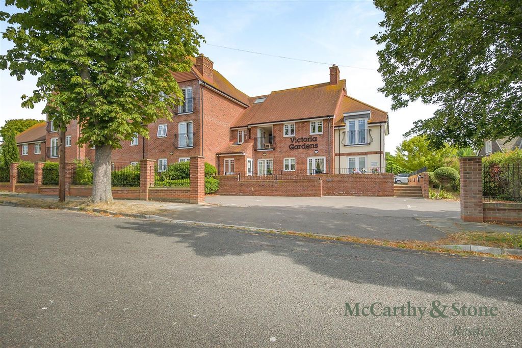 Property photo 1 of 22 8701177-Exterior01.Jpg