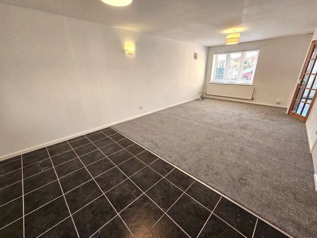 Property photo 3 of 18 Picture No. 17