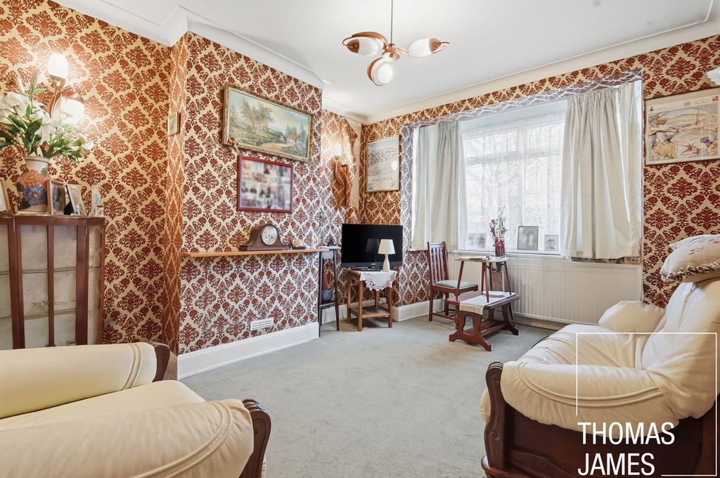 Property photo 2 of 14