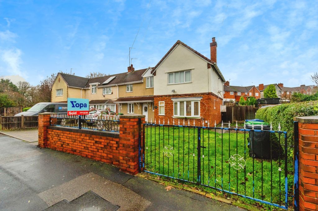 Property photo 1 of 19 Front View