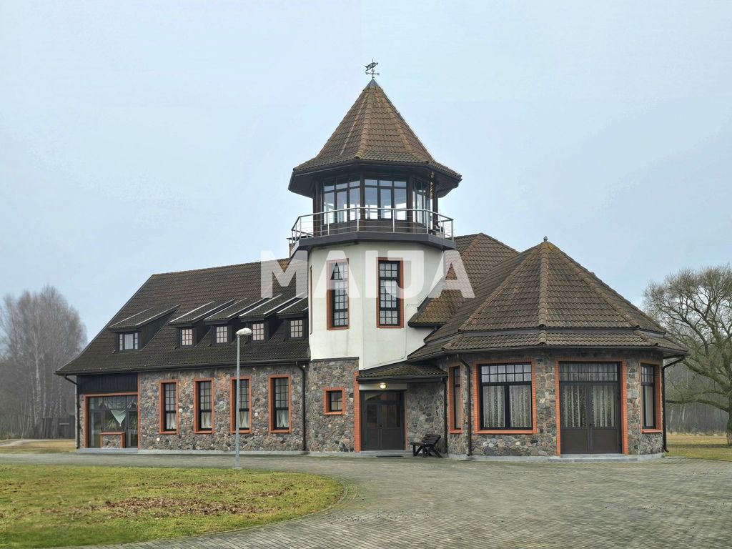 Property photo 2 of 19