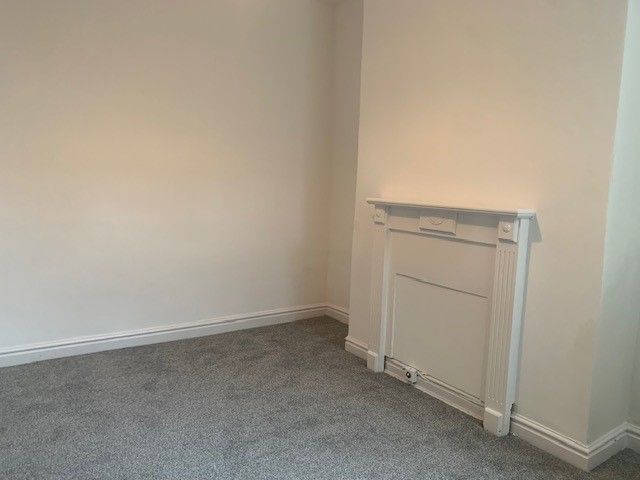 Property photo 3 of 8 Dining Room