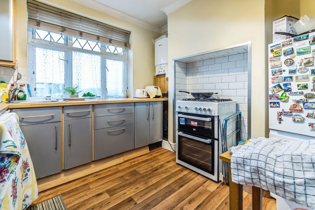 Property photo 3 of 16 Pbox-Img.Jpg