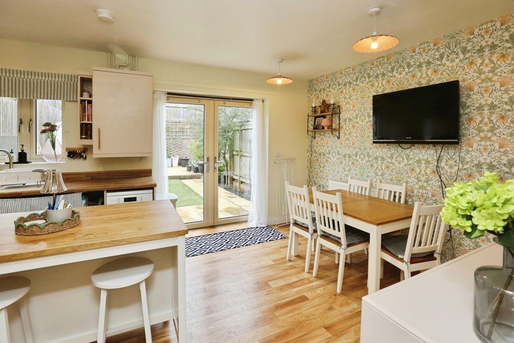 Property photo 2 of 14 Pbox-Img.Jpg